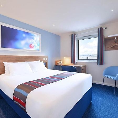 Travelodge London אילינג מראה חיצוני תמונה