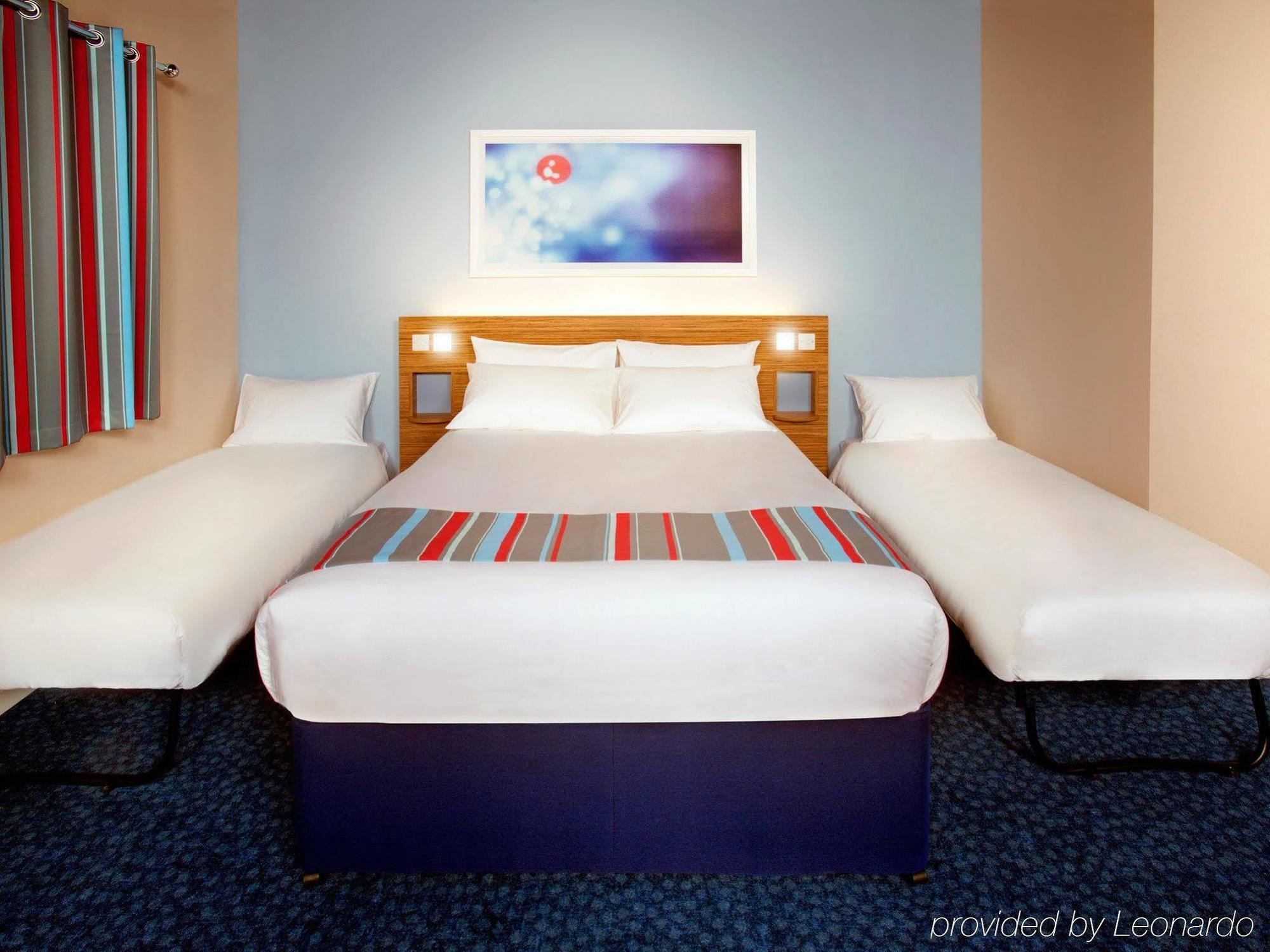 Travelodge London אילינג מראה חיצוני תמונה