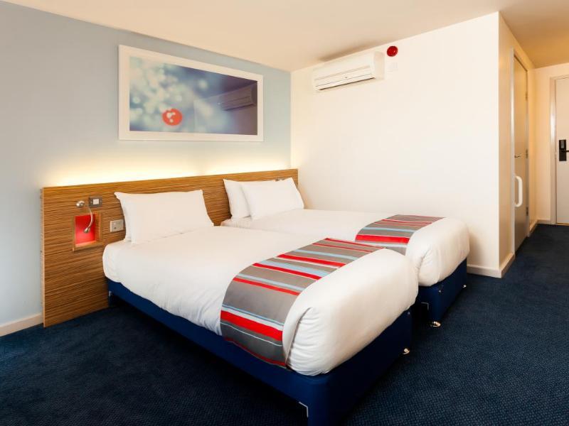 Travelodge London אילינג מראה חיצוני תמונה